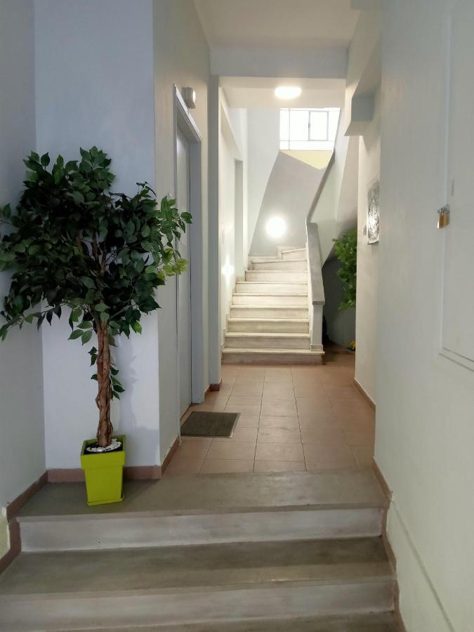 Koukaki-Acropolis Roomy With A Private Veranda Apt. 아테네 외부 사진